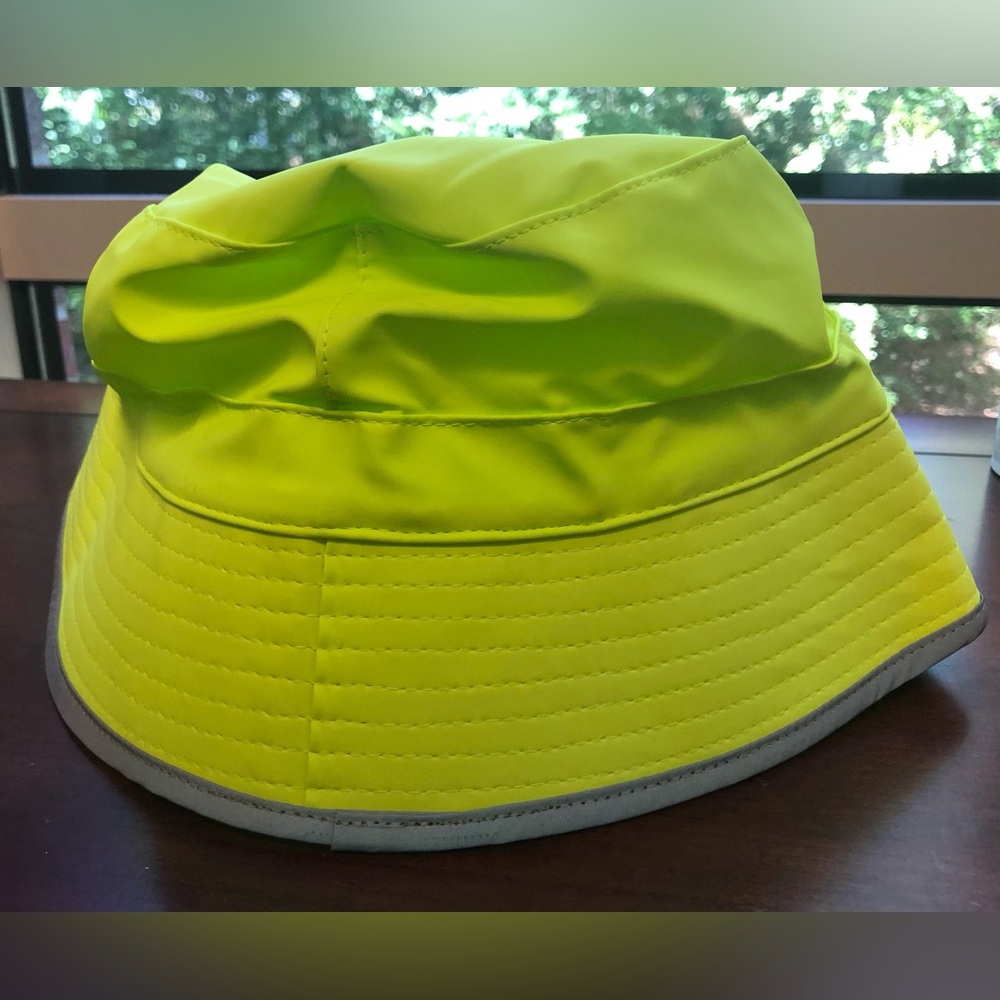 NWT Rains Bucket Hat in Reflective Digital Lime - S2 / M-XL - Picture 2 of 7